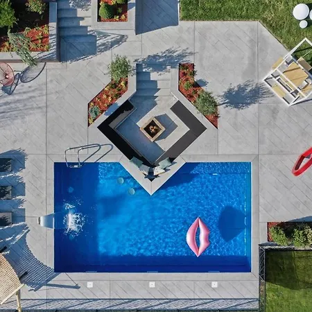 Villa Riverside Pool Villa-sremski Karlovci *