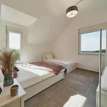 别墅 Riverside Pool Villa-sremski Karlovci