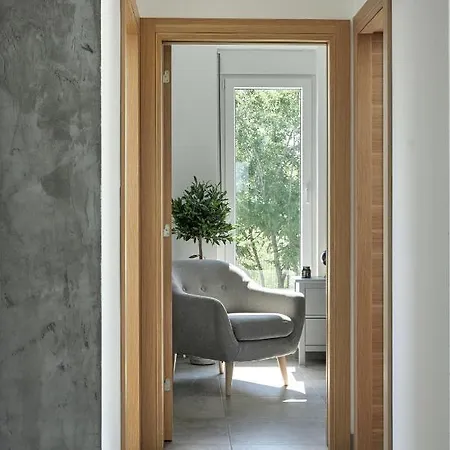 Riverside Pool Villa-sremski Karlovci 斯雷姆斯基卡尔洛夫奇