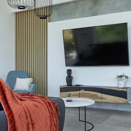 Riverside Pool Villa-sremski Karlovci 别墅