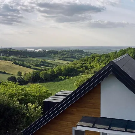 Riverside Pool Villa-sremski Karlovci 别墅