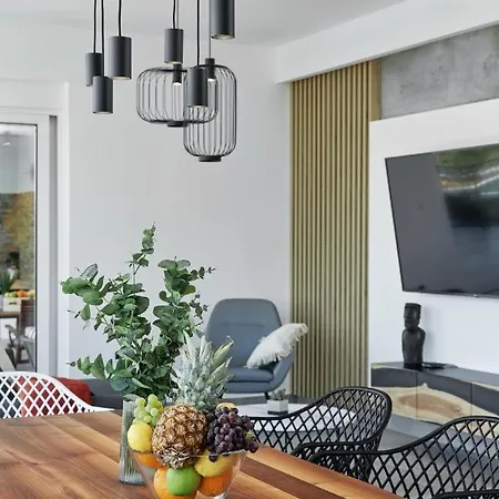 Riverside Pool Villa-sremski Karlovci * 斯雷姆斯基卡尔洛夫奇