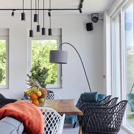 别墅 Riverside Pool Villa-sremski Karlovci 斯雷姆斯基卡尔洛夫奇