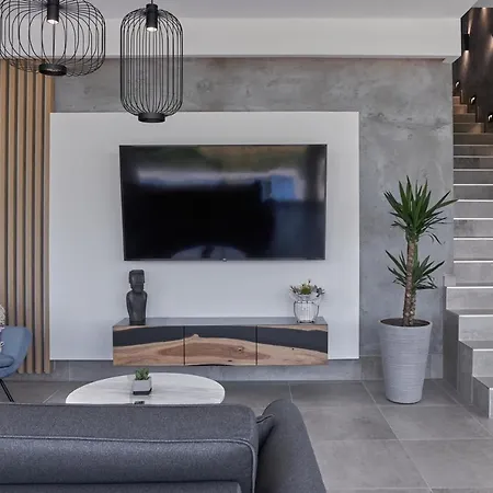 Riverside Pool Villa-sremski Karlovci * 斯雷姆斯基卡尔洛夫奇